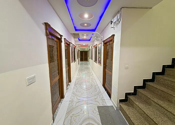 Serene Elegance Hotel