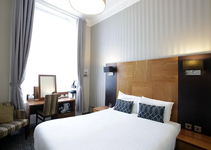 Acorn Hotel