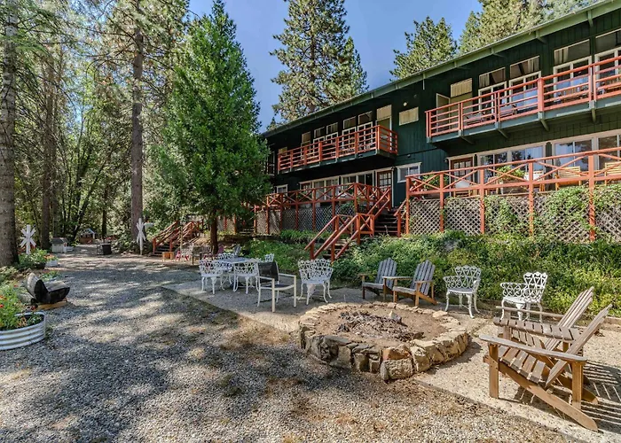 Narrow Gauge Inn Fish Camp