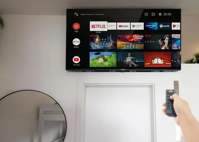 Hotel Ulm Zentrum - Komplettes Zimmer, Hochbett, Android TV&eigenem Bad - perfekt für Familien&Gruppen