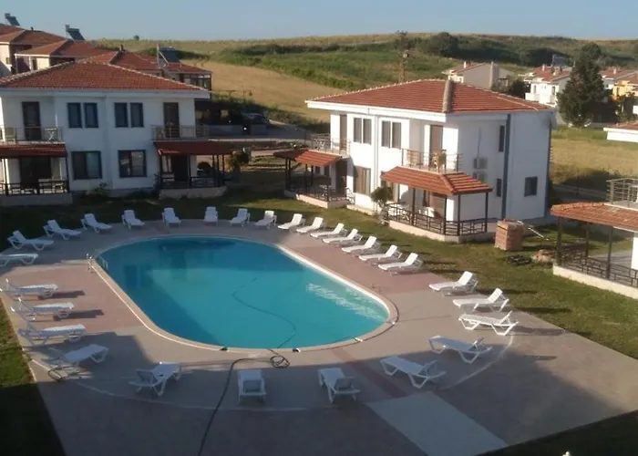Kalanora Otel