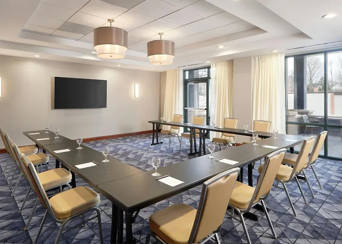 Courtyard By Marriott Saratoga Springs