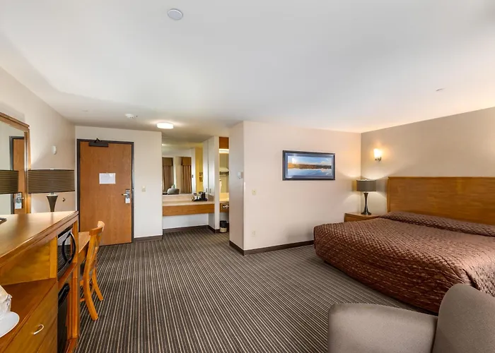 Breeze Inn Hotel & Motel