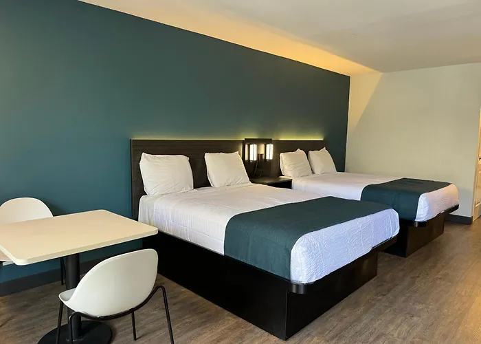 Studio 6 Suites Gardena, Ca