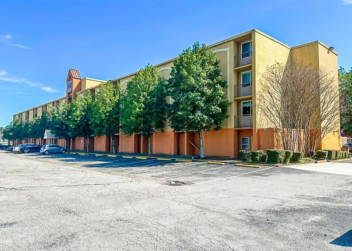 Jackson Hotel And Convention Center
