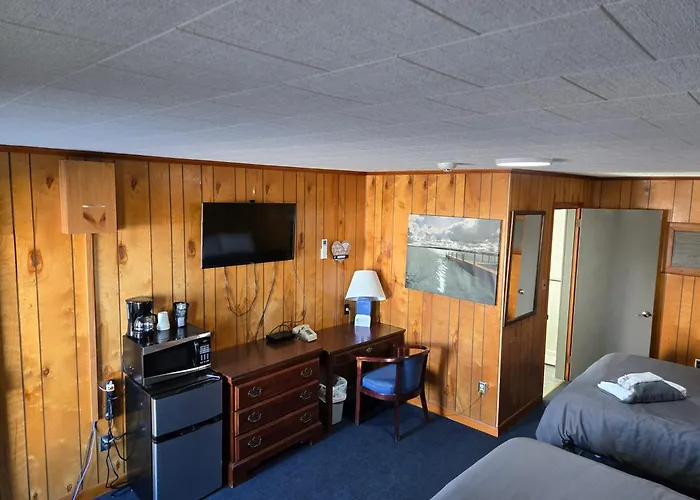 Russell'S Motel