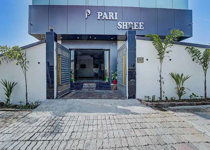 Super Hotel O Pari Shree
