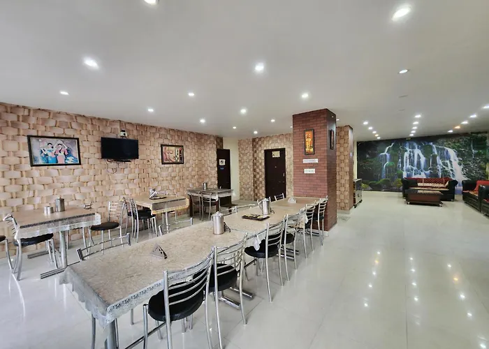Kundan Hotel And Restaurant