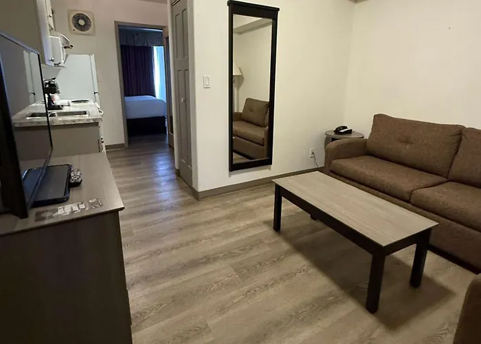 Super 8 By Wyndham Dawson Creek