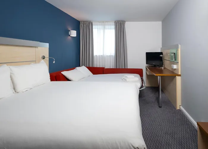 Holiday Inn Express Swindon City Centre By Ihg