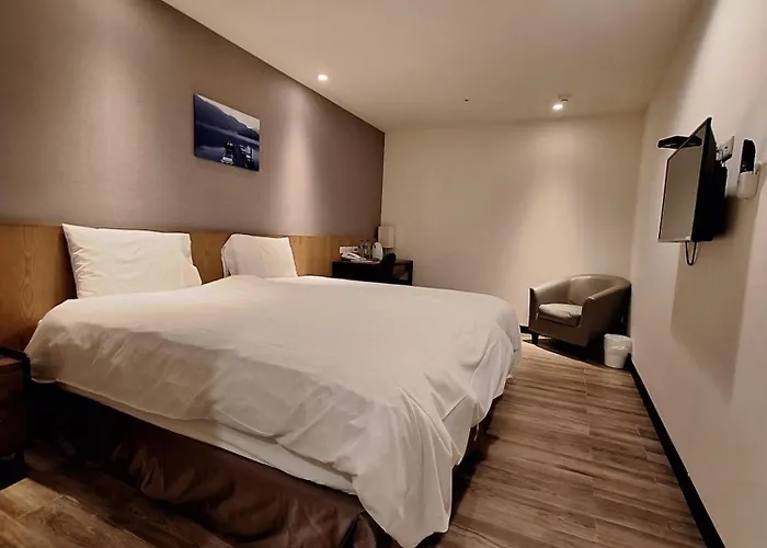 Honest&Warm Hotel