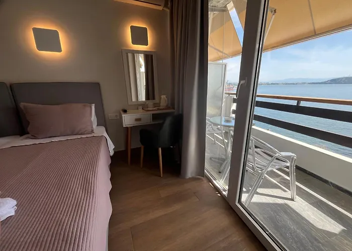 Hotel Avra