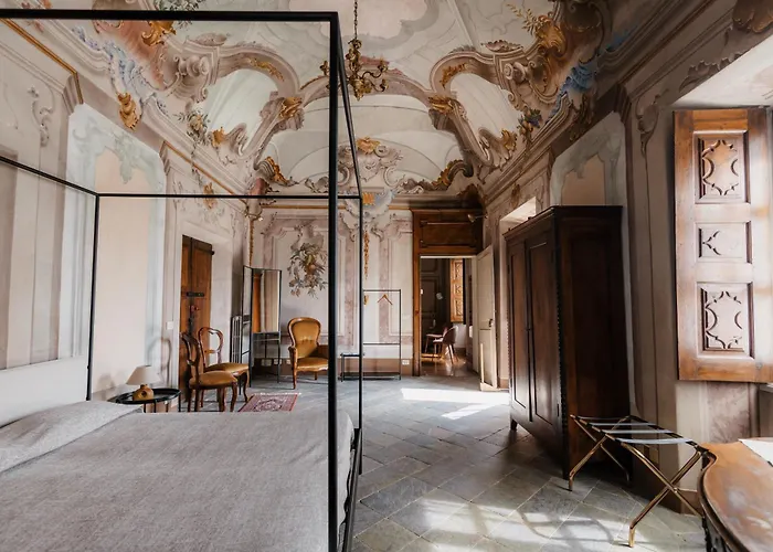 Casa Regina Montis Regalis