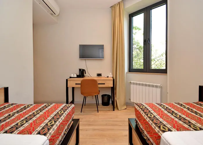Andor Hotel