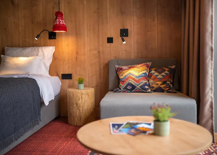 Hotel Nomad