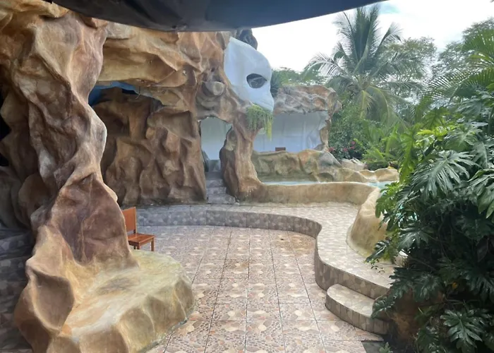 La Perla Negra Eco Pirate Resort