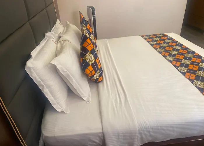 Jinna Suites Hotel
