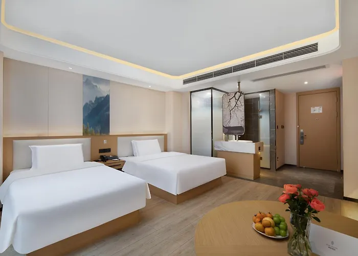 Mehood Ezzi Hotel Yuxi Red Star International Plaza