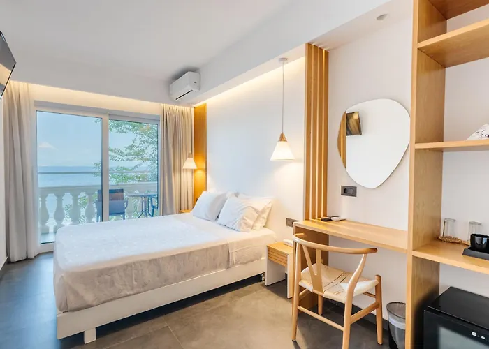 Pontikonisi Hotel & Suites-Adults Only