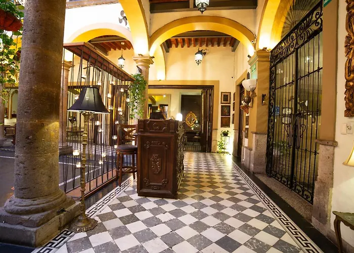 Casa Pedro Loza
