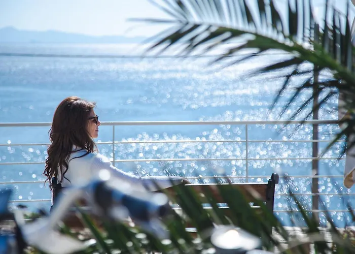 Poseidon Apartments And Villas By The Sea