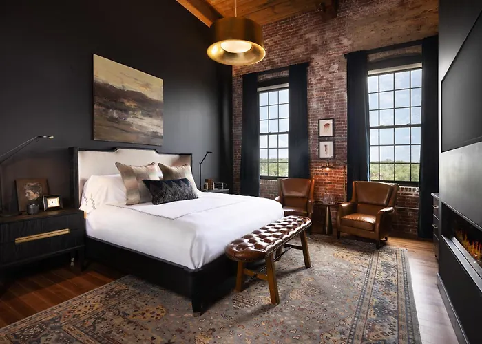 The Lincoln Hotel