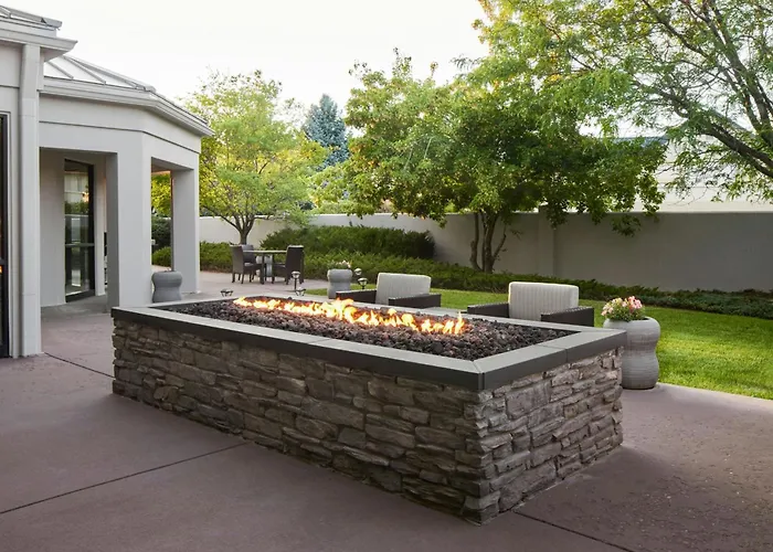 Courtyard Boulder Longmont