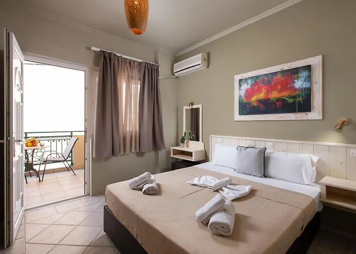 Castaway Suites - Studios Christos