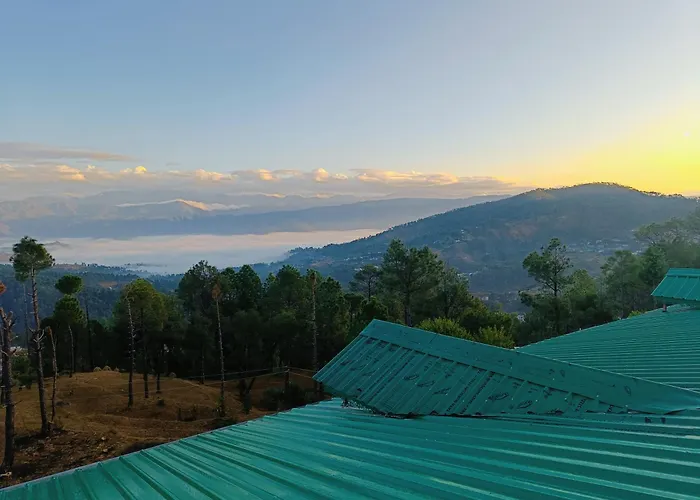 Lap Of Himalayas Resort
