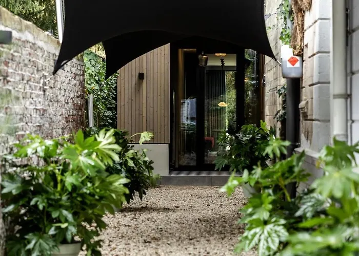 Villa V - Petit Hotel