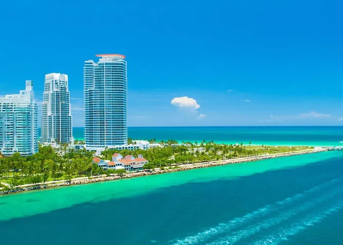 1 Hotel & Homes Private Luxury Suites