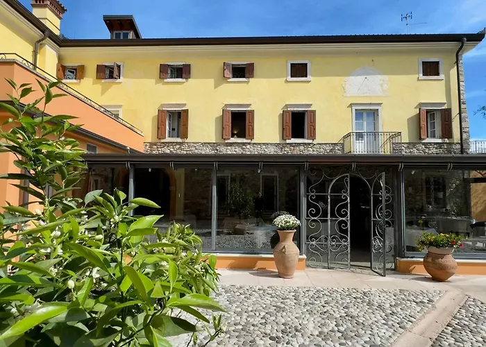 Corte Impero Hotel & Restaurant
