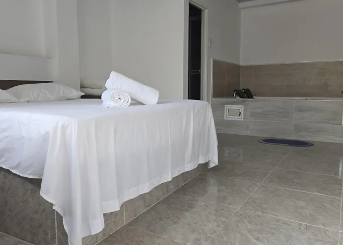 Hotel Valle del Café - Habitación con Jacuzzi 6