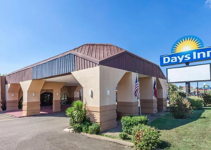 Days Inn By Wyndham Mt. Pleasant
