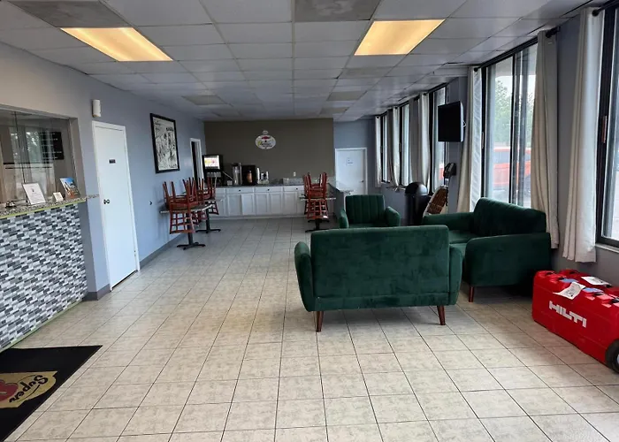 Super 8 By Wyndham Manassas