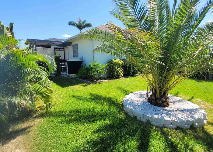 2 Private Cabanas With A Private Pool And Outdoor Kitchen