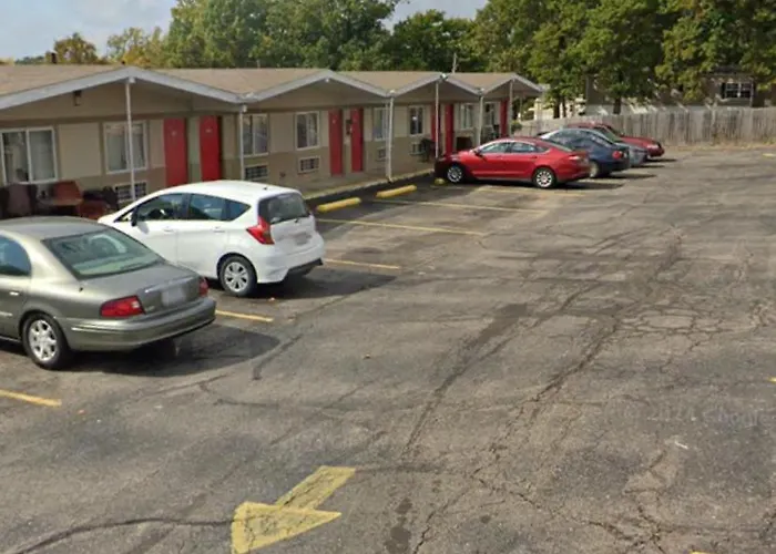 Saint Roberts Town And Village Motel