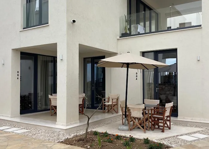 South Villas And Suites