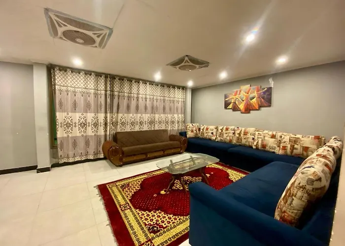 Chinar Inn Hotel