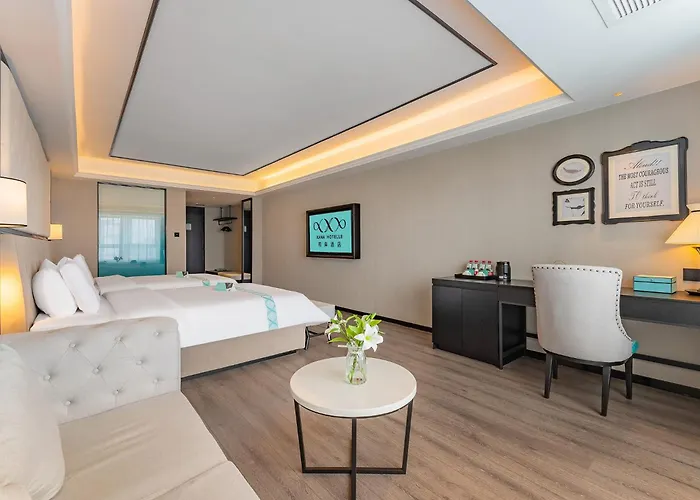 Xana Hotel Qionghai Municipal Government High-Speed Railway Station