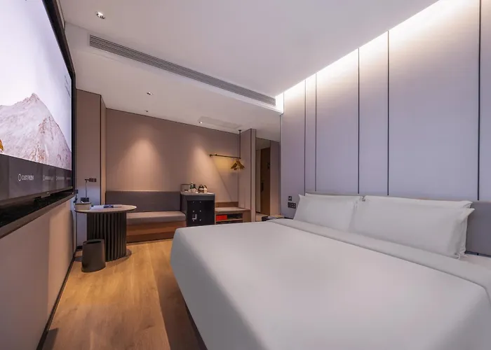 Atour Hotel Tianjin Wudadao Tonglou Subway Station