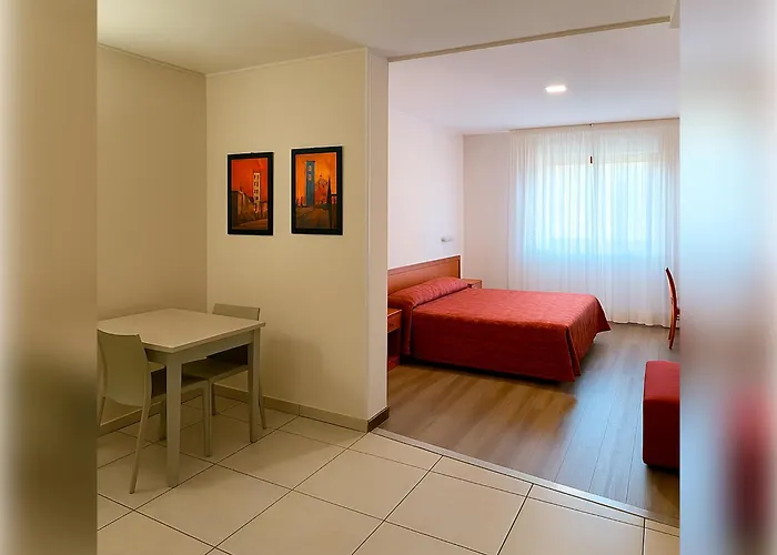 Hotel e Appartamenti La Solaria con parcheggio gratuito a soli 450 MT dalla nuova Basilica di Padre Pio