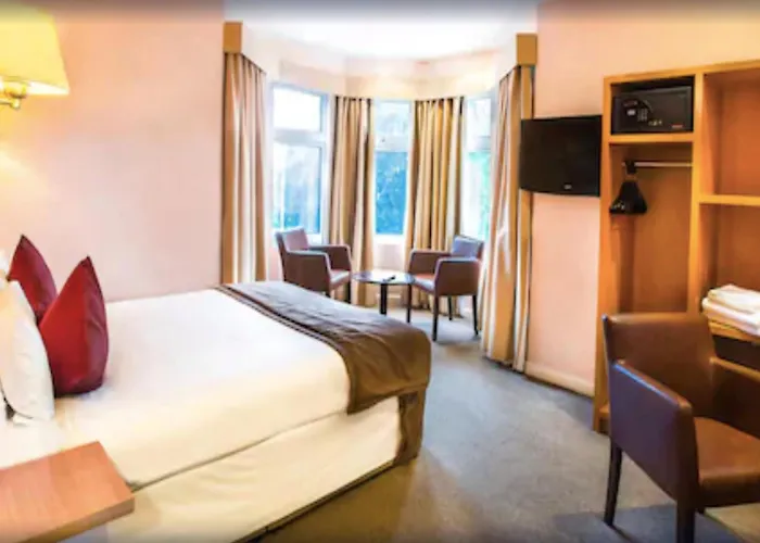 Oyo The Luton Hotel