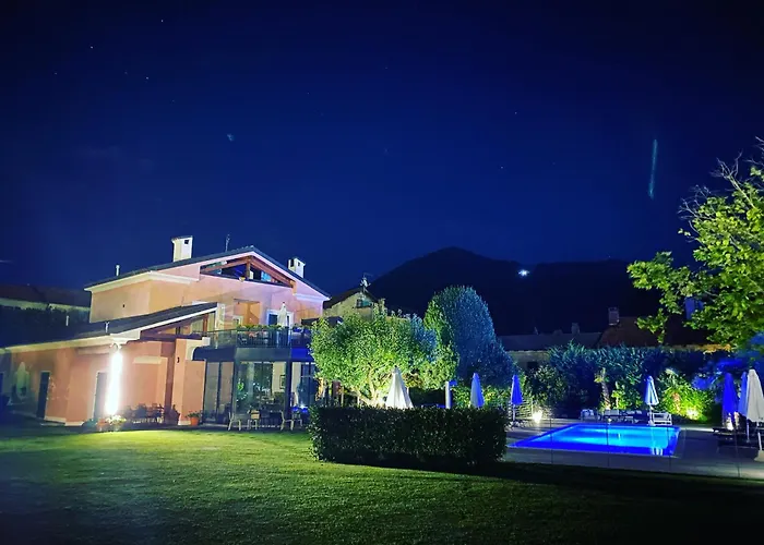 Villa Costantina With Heated Pool