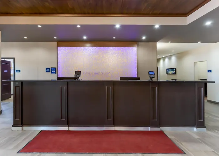 Best Western Plus Hinton Inn & Suites