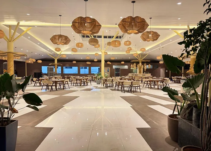 Hotel Prince Garden Daman