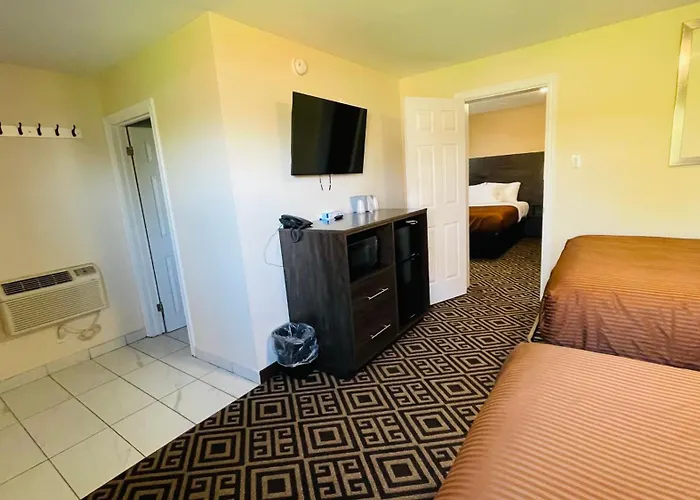 Falls Lodge & Suites