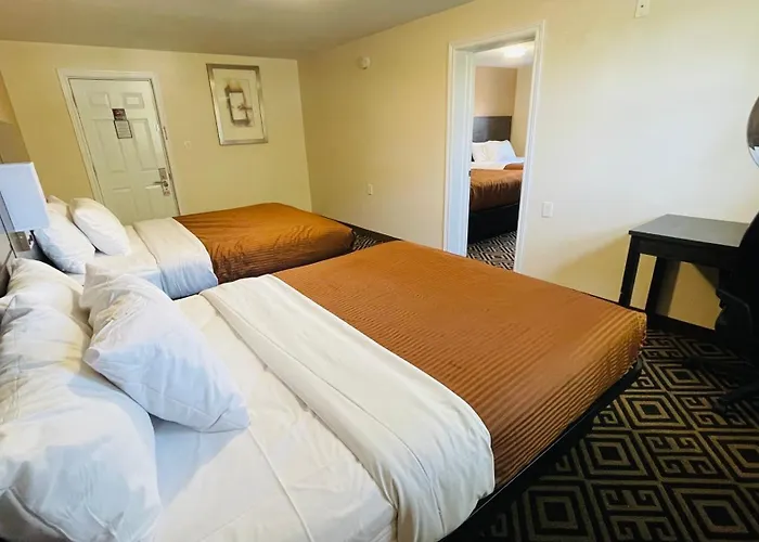 Falls Lodge & Suites