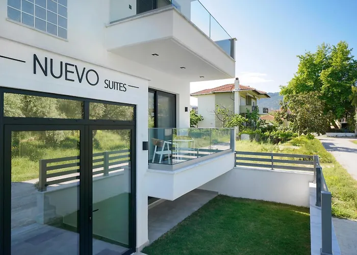 Nuevo Suites