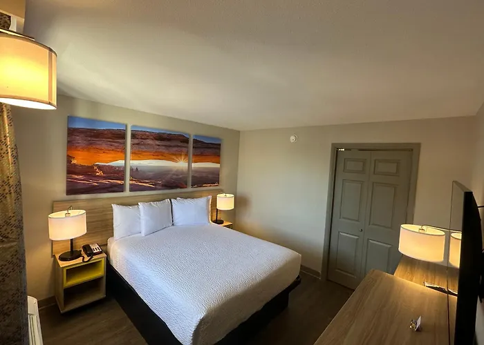 Days Inn By Wyndham Farmington Nm